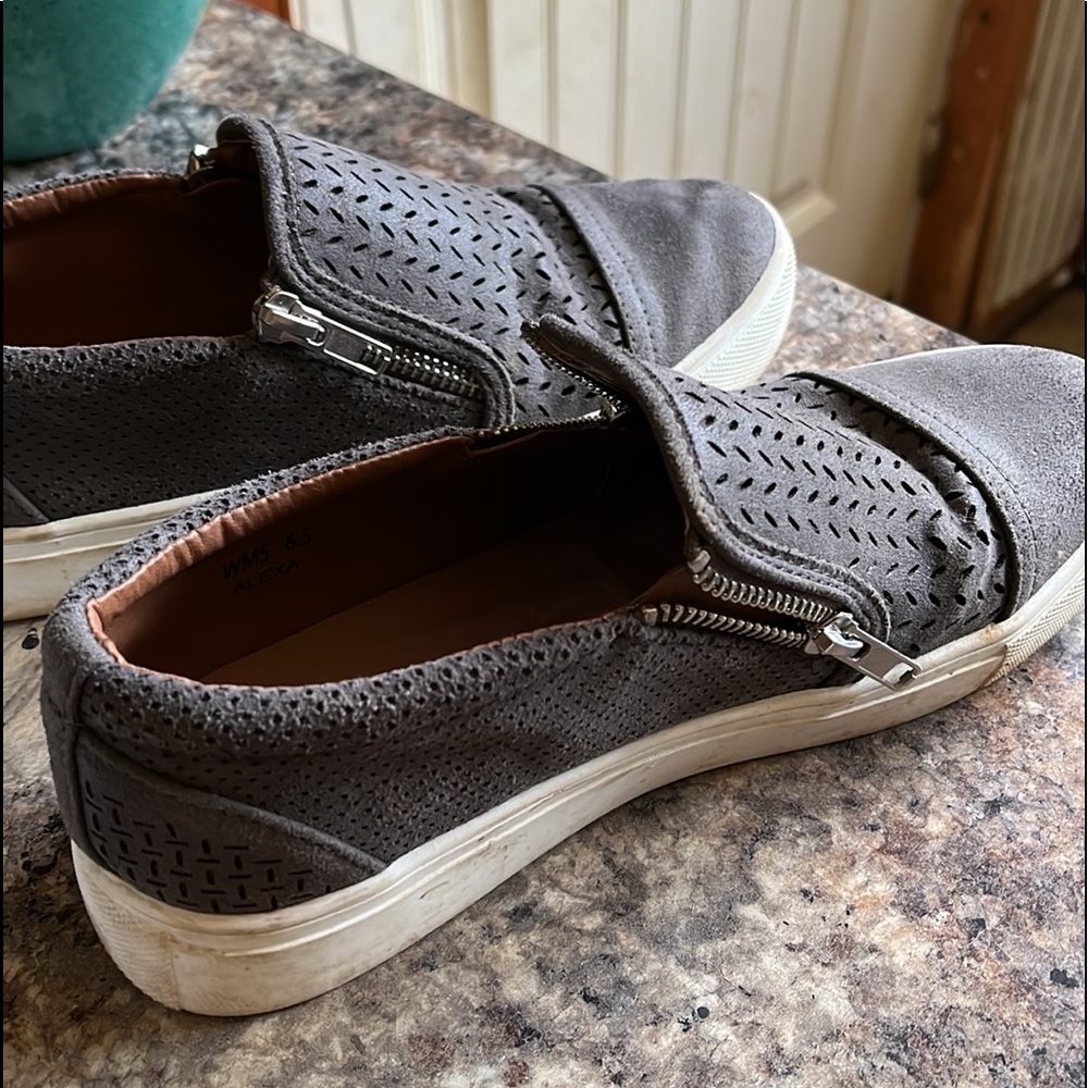 Stitch fix find! Size 7
